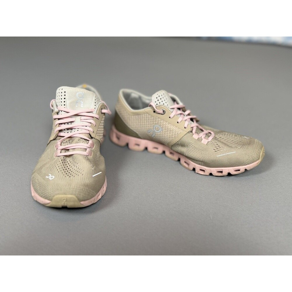 On Running Cloud Women’s Size 8 (EU 39) Tan Pink Athletic Swiss Engineering - Picture 13 of 14